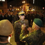 Kraków. Wręczenie odznaczeń osobom zasłużonym dla kadrówki. Na zdjęciu: Dionizy Krawczyński - komendant marszu / Jarosław Kubalski / Radio Kielce