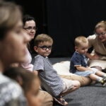 24.08.2019 Kielce. Teatr Lalki i Aktora "Kubuś". Warsztaty dla dzieci i rodziców / Jarosław Kubalski / Radio Kielce