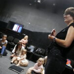 24.08.2019 Kielce. Teatr Lalki i Aktora "Kubuś". Warsztaty dla dzieci i rodziców / Jarosław Kubalski / Radio Kielce