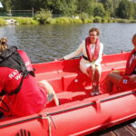 27.08.2019 Cedzyna. Zalew. Wojewoda Agata Wojtyszek przekazała ratownikom WOPR łódź ratowniczą / Jarosław Kubalski / Radio Kielce