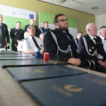 Kielce. Podpisanie umów na dofinansowanie zakupu sprzętu dla OSP / Wiktor Taszłow / Radio Kielce