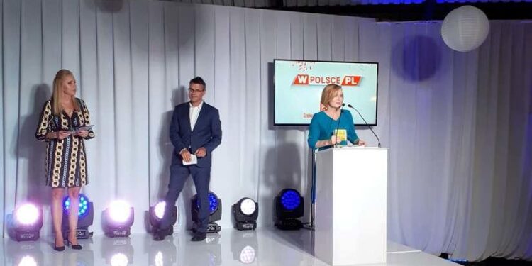 Anna Krupka - wiceminister sportu i turystyki została nagrodzona złotą kamerą telewizji wPolsce.pl / wPolsce.pl