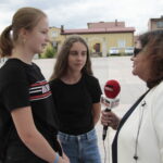 Miedziana Góra. Letni Raport Dnia. Na zdjęciu (od lewej): Milena, Dominika i Ewa Okońska / Krzysztof Bujnowicz / Radio Kielce