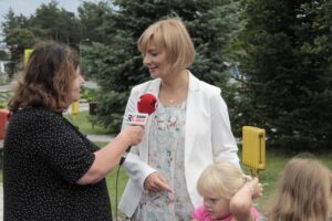 Letni Raport Dnia. Ewa Okońska - Radio Kielce i Dorota Łukomska - burmistrz Stąporkowa / Krzysztof Bujnowicz / Radio Kielce