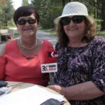 Letni Raport Dnia. Barbara Wołczyk - zastępca wójta gminy Górno i Ewa Okońska - Radio Kielce / Krzysztof Bujnowicz / Radio Kielce