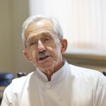 Podpisanie kontraktu dotyczącego wdrożenia pilotażu Krajowej Sieci Onkologicznej w województwie świętokrzyskim. Na zdjęciu: prof. Stanisław Góźdź - dyrektor Świętokrzyskiego Centrum Onkologii / Marzena Mąkosa / Radio Kielce