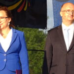 Dzień Ceramika. Od lewej: Agata Wojtyszek - wojewoda świętokrzyski, Piotr Wawrzyk - wiceminister MSZ / Emilia Sitarska / Radio Kielce