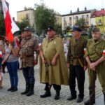 Ostrowiec Świętokrzyski. Uczestnicy żywego znaku Polski Walczącej / Emilia Sitarska / Radio Kielce