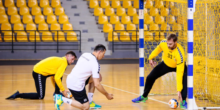 Pierwszy trening zawodników PGE Vive Kielce / Wiktor Taszłow / Radio Kielce