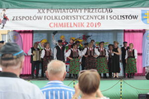 XX Powiatowy Przegląd Zespołów Folklorystycznych i Solistów / Wiktor Taszłow / Radio Kielce