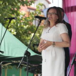 XX Powiatowy Przegląd Zespołów Folklorystycznych i Solistów. Agata Wojtyszek - wojewoda świętokrzyski / Wiktor Taszłow / Radio Kielce