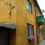 Jędrzejów. Nie żyje 3-miesięczna dziewczynka. Blok, w którym doszło do tragedii  / Wiktor Taszłow / Radio Kielce