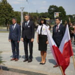 Kadrówka dotarła do Kielc. Od lewej: Jarosław Karyś - wiceprzewodniczący rady miasta, Bogdan Wenta - prezydent Kielc, Renata Gruszczyńska - komendant Straży Miejskiej i Szczepan Skorupski - sekretarz miasta / Wiktor Taszłow / Radio Kielce