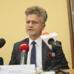 Podpisanie umowy na współorganizację V edycji Europejskich Zawodów Łazików Marsjańskich. Na zdjęciu: Krzysztof Słoń - senator Rzeczypospolitej Polskiej / Wiktor Taszłow / Radio Kielce