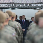 Obchody Święta Wojska Polskiego 10. Świętokrzyskiej Brygady Obrony Terytorialnej. Na zdjęciu: Piotr Wawrzyk - wiceminister spraw zagranicznych / Wiktor Taszłow / Radio Kielce