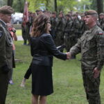 Obchody Święta Wojska Polskiego 10. Świętokrzyskiej Brygady Obrony Terytorialnej.  Na zdjęciu: Agata Wojtyszek - wojewoda świętokrzyski / Wiktor Taszłow / Radio Kielce