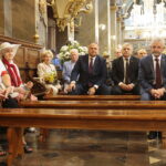 Obchody Święta Wojska Polskiego - Msza Święta. Na zdjęciu od lewej: Adam Cyrański – poseł, Bogdan Latosiński – poseł,  Kazimierz Mądzik- kurator oświaty / Wiktor Taszłow / Radio Kielce