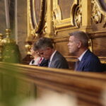 Obchody Święta Wojska Polskiego - Msza Święta. Na zdjęciu: Maria Zuba - poseł PiS, Krzysztof Słoń - senator Rzeczypospolitej Polskiej, Bogdan Wenta - prezydent Kielc / Wiktor Taszłow / Radio Kielce