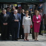 Obchody Święta Wojska Polskiego. Na zdjęciu: Krzysztof Słoń - senator Rzeczypospolitej Polskiej, Bogdan Latosiński – poseł, Krzysztof Lipiec - poseł PiS, Maria Zuba - poseł PiS, Anna Krupka - poseł PiS / Wiktor Taszłow / Radio Kielce