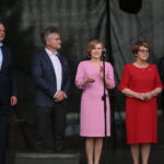 Dymarki Świętokrzyskie. Na zdjęciu: Na zdjęciu: Adam Cyrański – poseł, Krzysztof Słoń - senator Rzeczypospolitej Polskiej, Anna Krupka - poseł PiS, Maria Zuba - poseł PiS, Andrzej Kryj - poseł PiS / Wiktor Taszłow / Radio Kielce