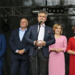 Dymarki Świętokrzyskie. Na zdjęciu: Henryk Milcarz - prezes Wodociągów Kieleckich, Adam Cyrański – poseł, Krzysztof Słoń - senator PiS, Anna Krupka - poseł PiS, Maria Zuba - poseł PiS / Wiktor Taszłow / Radio Kielce