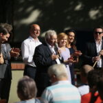 Piknik rodzinny Prawa i Sprawiedliwości. Na zdjęciu od lewej: Patrycja Iwańska Bęben, Piotr Wawrzyk - wiceminister spraw zagranicznych, Krzysztof Lipiec - poseł PiS, Anna Krupka - poseł PiS, Monika Słoniewska – radna, Dominik Tarczyński - poseł PiS / Wiktor Taszłow / Radio Kielce