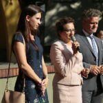 Piknik rodzinny Prawa i Sprawiedliwości. Na zdjęciu od lewej: Patrycja Iwańska-Bęben, Agata Wojtyszek – wojewoda świętokrzyski, Krzysztof Słoń - senator Rzeczypospolitej Polskiej / Wiktor Taszłow / Radio Kielce