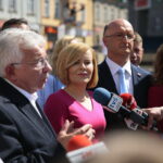 Inauguracja kampanii wyborczej PiS. Na zdjęciu (od lewej): Maria Zuba – poseł, Krzysztof Lipiec - poseł PiS, Anna Krupka - poseł, wiceminister sportu i turystyki, Piotr Wawrzyk - wiceminister spraw zagranicznych, Agata Wojtyszek – wojewoda świętokrzyski / Wiktor Taszłow / Radio Kielce