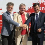 Inauguracja kampanii wyborczej PiS. Na zdjęciu (od lewej): Krzysztof Słoń - senator PiS, Jarosław Rusiecki – przewodniczący senackiej komisji Obrony Narodowej, Jacek Włosowicz – senator PiS / Wiktor Taszłow / Radio Kielce