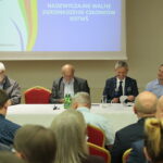 Wybory zarządu Regionalnej Organizacji Turystycznej. Na zdjęciu: Andrzej Czuba, Piotr Dwurnik, Piotr Siepioło / Wiktor Taszłow / Radio Kielce