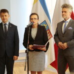 Promesy na usuwanie skutków klęsk żywiołowych. Na zdjęciu (od lewej): Bartłomiej Dorywalski – wicewojewoda świętokrzyski, Agata Wojtyszek – wojewoda świętokrzyski, Krzysztof Słoń - senator PiS / Wiktor Taszłow / Radio Kielce