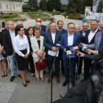 Inauguracja kampanii wyborczej Koalicji Obywatelskiej. Na zdjęciu (na pierwszym planie): Marzena Okła-Drewnowicz – poseł, Anna Dziewanowska – kandydatka KO, Bartłomiej Sienkiewicz – kandydat KO, Artur Gierada – poseł, Adam Cyrański – poseł / Wiktor Taszłow / Radio Kielce