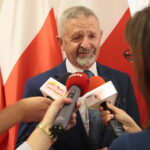 Briefing prasowy wojewody oraz wiceministra cyfryzacji. Na zdjęciu (od lewej): Kazimierz Mądzik - świętokrzyski kurator oświaty / Wiktor Taszłow / Radio Kielce