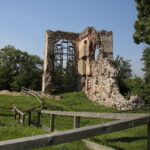 Tajemnicze podziemia w Bodzentynie / Wiktor Taszłow / Radio Kielce