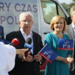 Prezentacja "PiS-busa". Na zdjęciu od lewej: Krzysztof Lipiec - poseł PiS, Anna Krupka - wiceminister sportu i turystyki, Krzysztof Słoń - senator Rzeczypospolitej Polskiej / Wiktor Taszłow / Radio Kielce