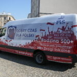 Prezentacja "PiS-busa" / Wiktor Taszłow / Radio Kielce