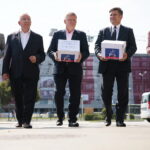 Rejestracja list wyborczych PiS w siedzibie lokalnej KBW. Na zdjęciu od lewej: Krzysztof Słoń - senator , Krzysztof Lipiec – poseł , Jarosław Rusiecki – senator, Jacek Włosowicz – senator / Wiktor Taszłow / Radio Kielce