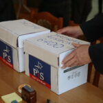 Rejestracja list wyborczych PiS w siedzibie lokalnej KBW / Wiktor Taszłow / Radio Kielce