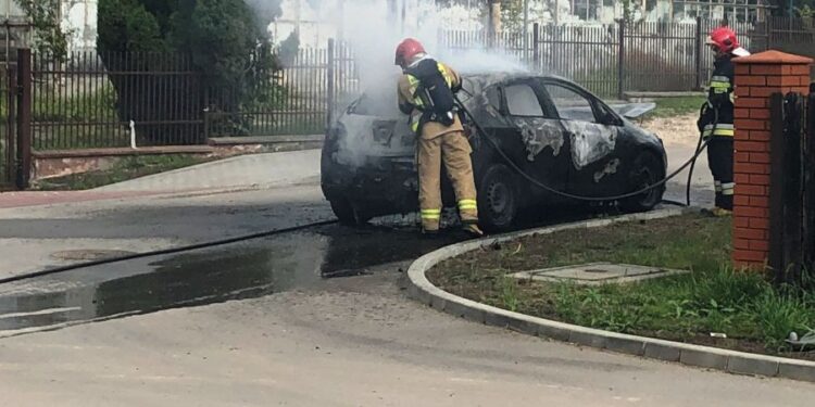 Na Barwinku w Kielcach spłonął samochód / kielce.tvp.pl