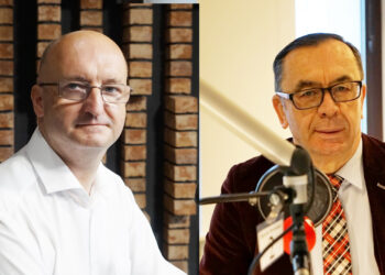 Wiceminister spraw zagranicznych Piotr Wawrzyk i politolog UJK Kazimierz Kik / Radio Kielce
