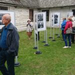 16.09.2019. Bodzentyn. Wystawa „Kupić, nie kupić, potargować można” - jarmark chłopski w Bodzentynie na fotografiach Janusza Buczkowskiego” / Janusz Buczkowski