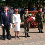 Skarżysko. Wojewódzkie obchody 80. rocznicy wybuchu II wojny światowej. Na zdjęciu od lewej: senator Jarosław Rusiecki, poseł PiS Maria Zuba / Anna Głąb / Radio Kielce