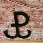 27.09.2019 Starachowice. Odsłonięcie ściany pamięci w Szkole Podstawowej numer 10 / Anna Głąb / Radio Kielce