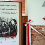 27.09.2019 Starachowice. Odsłonięcie ściany pamięci w Szkole Podstawowej numer 10 / Anna Głąb / Radio Kielce