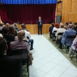 28.09.2019. Ostrowiec Świętokrzyski. Monodram Przemysława Tejkowskiego „Melduję Tobie, Polsko. Rotmistrz Pilecki”. Na zdjęciu (w środku): Jarosław Rusiecki - senator PiS / Anna Głąb / Radio Kielce