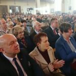 29.09.2019. Ostrowiec Św. Koncert Bogusława Morki i Emilii Zielińskiej przy akompaniamencie orkiestry Alla Breve. Pierwszy z prawej: Andrzej Kryj - poseł PiS / Anna Głąb / Radio Kielce