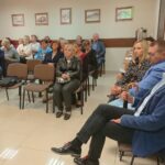 30.09.2019. Bałtów. Demonstracja przed Urzędem Gminy w Bałtowie / Anna Głąb / Radio Kielce