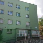 18.09.2019. Jędrzejów. Budynek po aptece przy ulicy 11 Listopada w Jędrzejowie, gdzie powstanie Centrum Aktywności Senioralnej / UM Jędrzejów