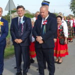 08.09.2019. Łysaków. Dożynki Gminy Jędrzejów. W środku: Jacek Włosowicz - senator RP, z prawej: Marcin Piszczek - burmistrz miasta i gminy Jędrzejów / Ewa Pociejowska-Gawęda / Radio Kielce