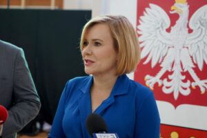 23.09.2019. Kielce. Anna Krupka przekazała kolejne środki na budowę hali sportowej przy X LO w Kielcach. Na zdjęciu: Anna Krupka - wiceminister sportu i turystyki / Piotr Kwaśniewski / Radio Kielce
